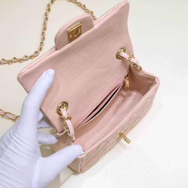 シャネルバッグ着用イメージ